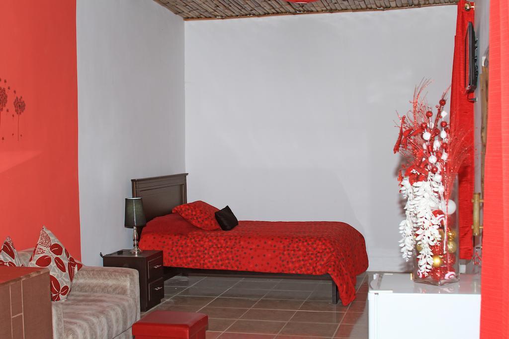 Zurisadai Hotell Puerto Ayora  Exteriör bild