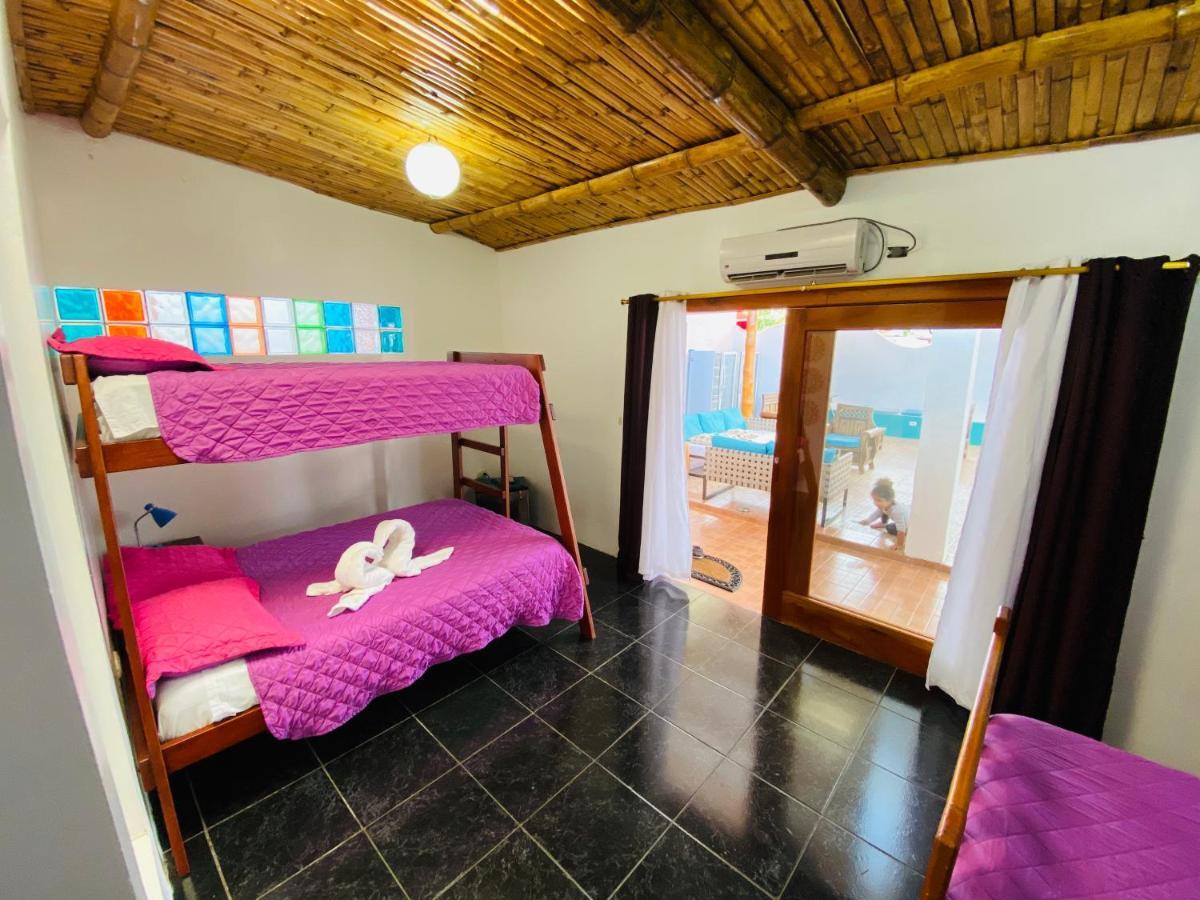 Zurisadai Hotell Puerto Ayora  Exteriör bild